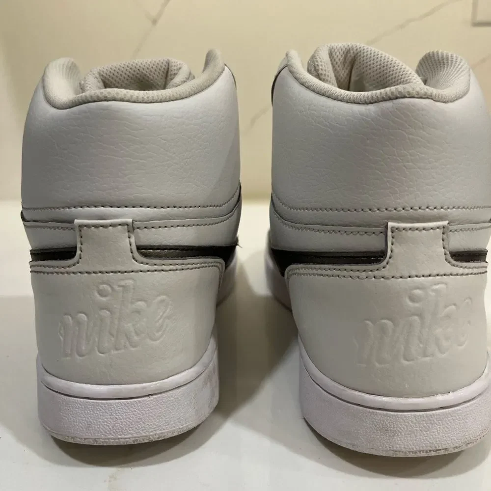 Nike White and Gray Sneakers